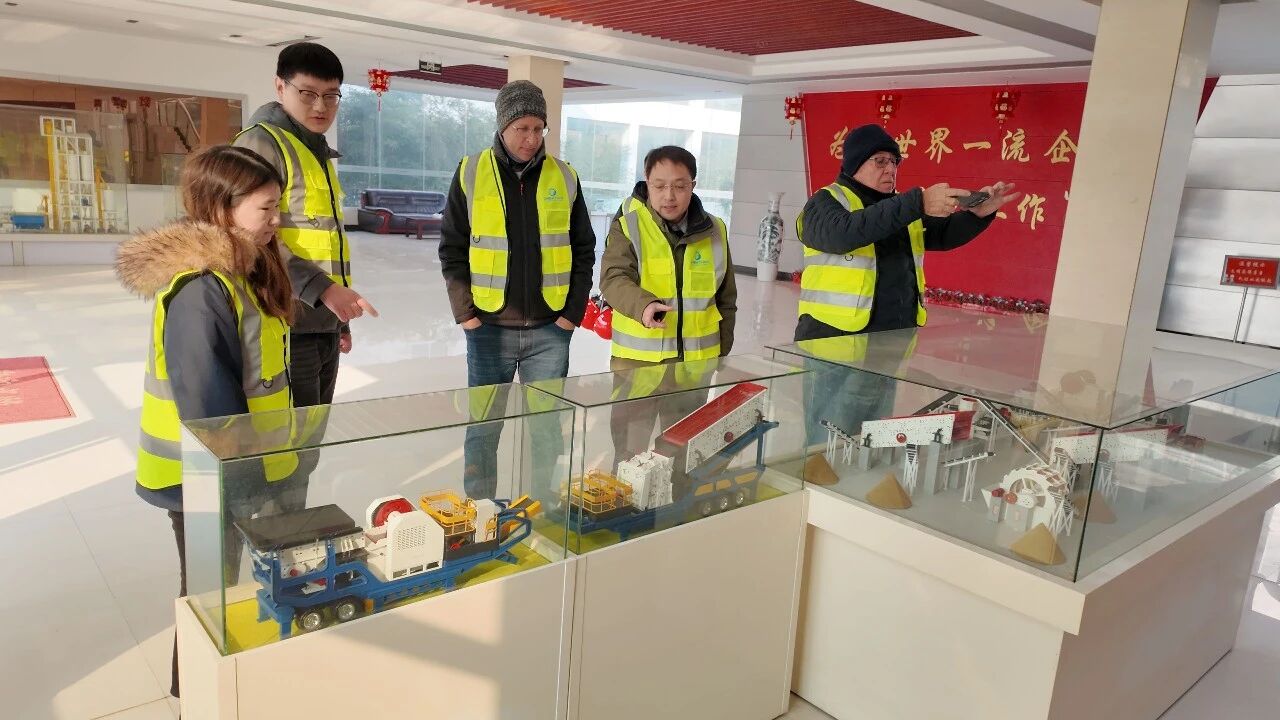 ZXF4385 Banana Screen Model Demonstration